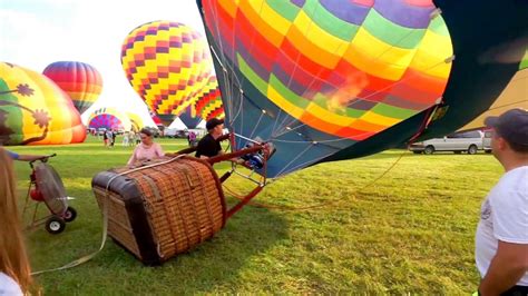 video of hot air balloons taking off
